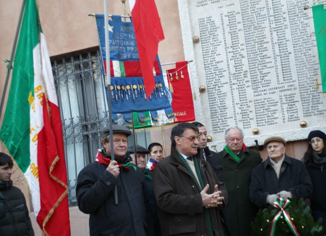 Giorno della Memoria, piazza Rovetta, 27 .1. 2011 (Agenzia Fotolive)