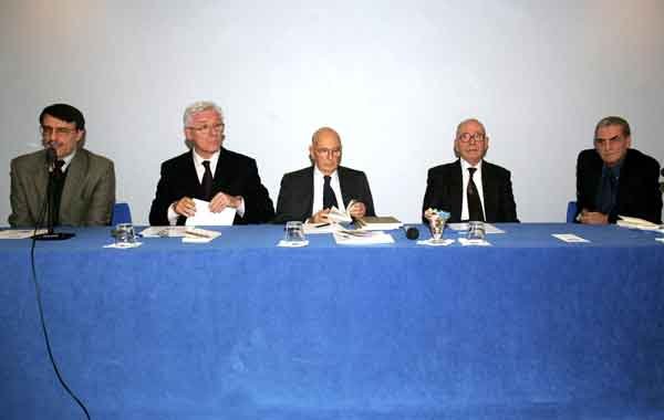 on Napolitano 2004