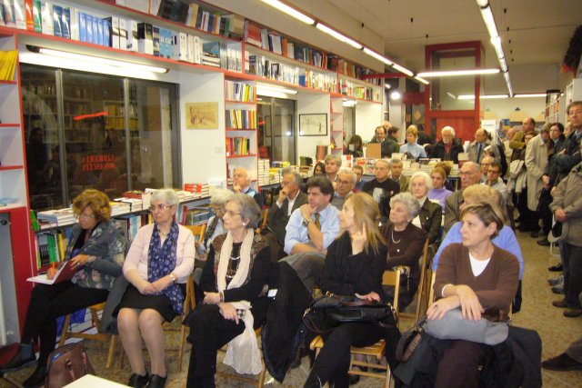 Presentazione del libro del sen. W.Tocci. CIPeC alla Libreria Rinascita 8 11 14