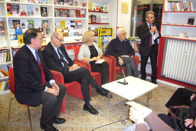 Presentazione del libro del sen. W.Tocci. CIPeC alla Libreria Rinascita 8 11 14